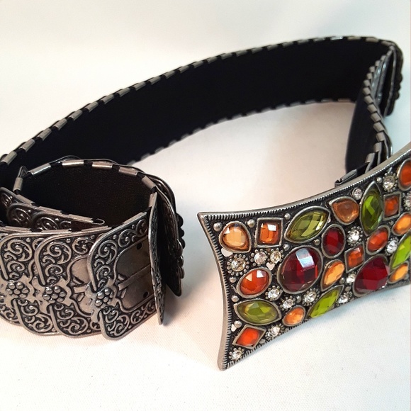 Geometric Bejeweled Armor Link Statement Belt - Picture 3 of 6